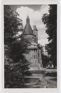 18318 Gezicht op de Bourgondische toren van het kasteel Duurstede te Wijk bij Duurstede.